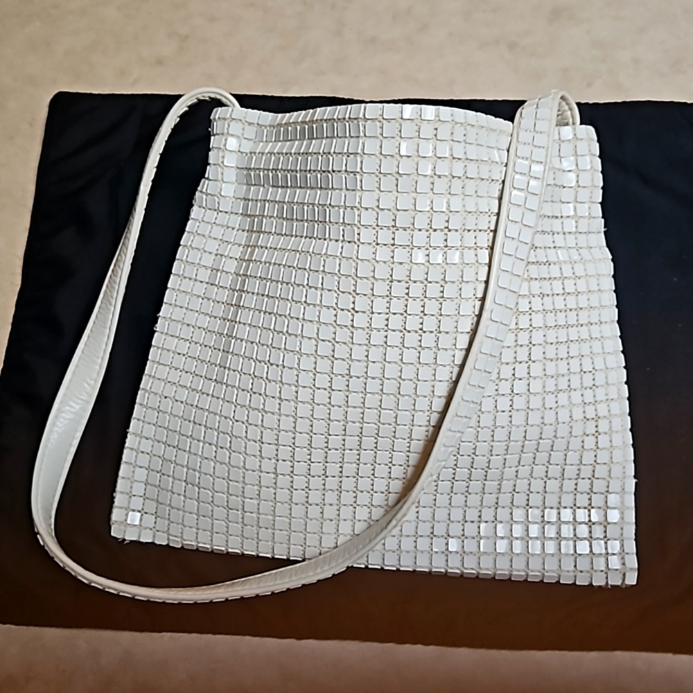 Vintage 1950's Lumured Tiled Beaded Snap Closure Shoulder Bag